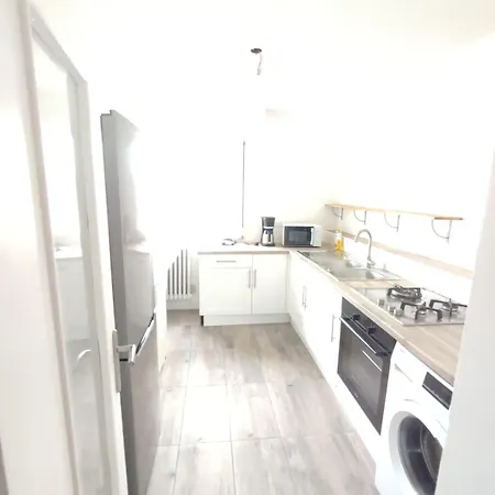 Entier Apartment
